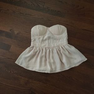 Rue 2 Top. Strapless. Baby pink color